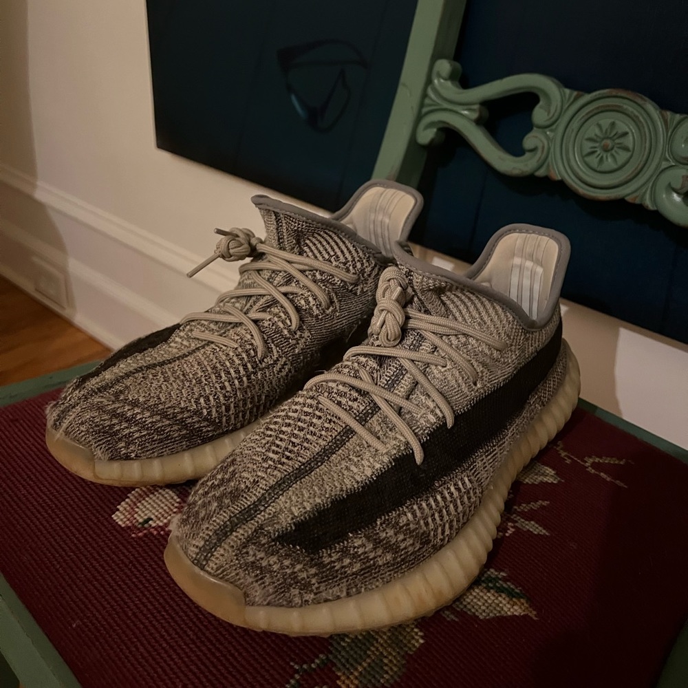 Yeezy 350 Zyon V2